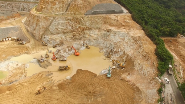 峨眉山坤山工貿有限公司巨新粘土礦安全評價(jià)工程